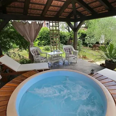 Steinhaus In Strandnaehe Mit Whirlpool Tatil Evi