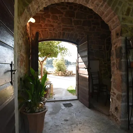 Tatil Evi Steinhaus In Strandnaehe Mit Whirlpool Preko